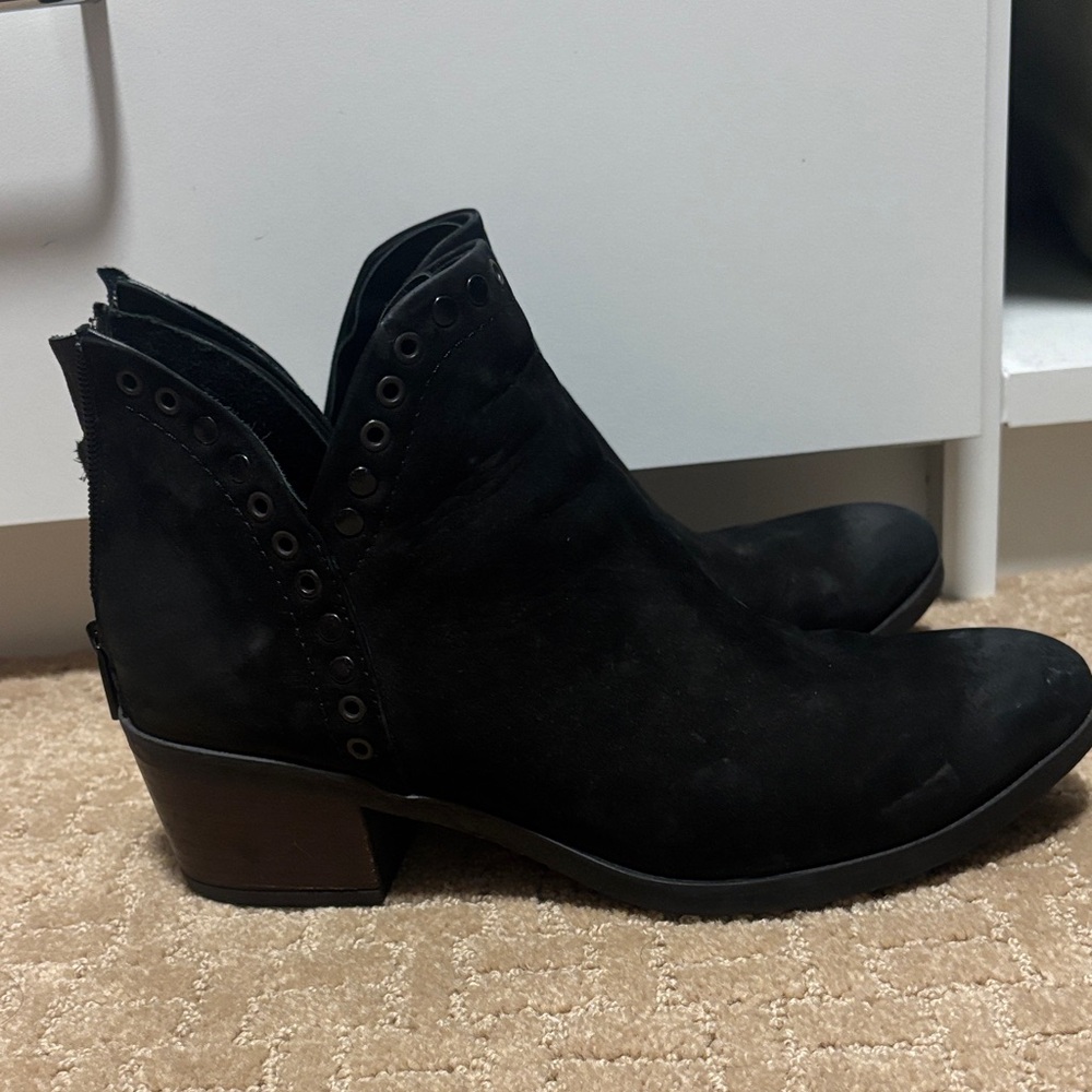 Bueno Black Ankle Booties